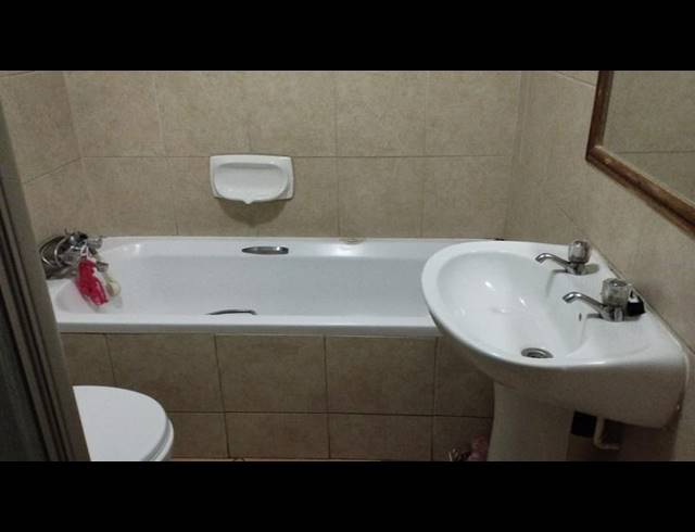 2 BEDROOM PROPERTY TO RENT IN DIE HOEWES